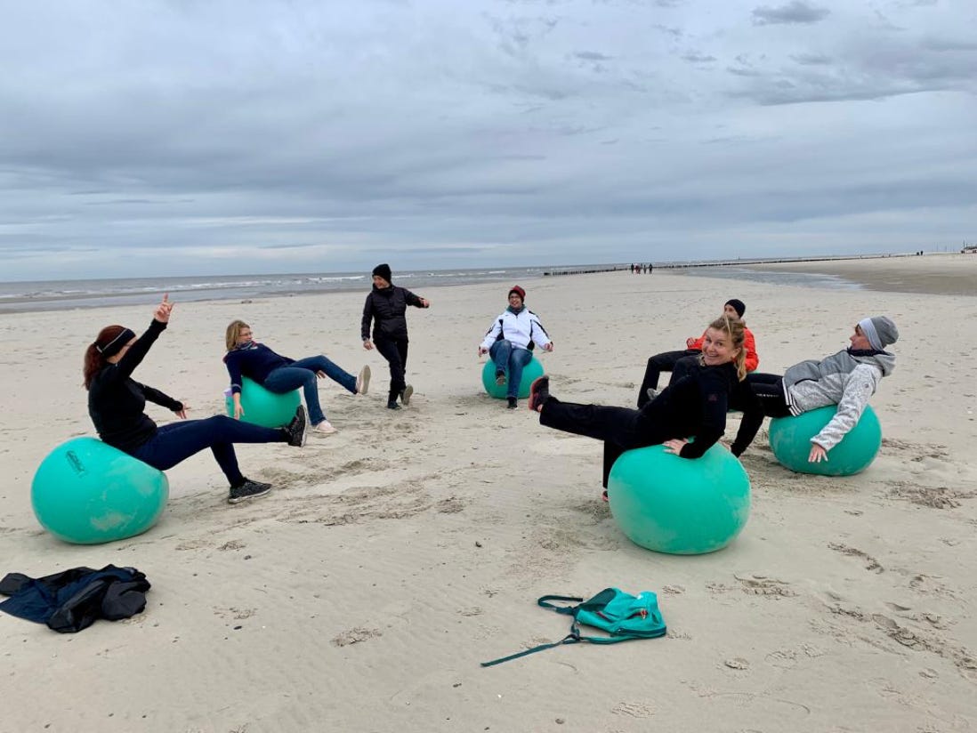 Körperbalance am Strand